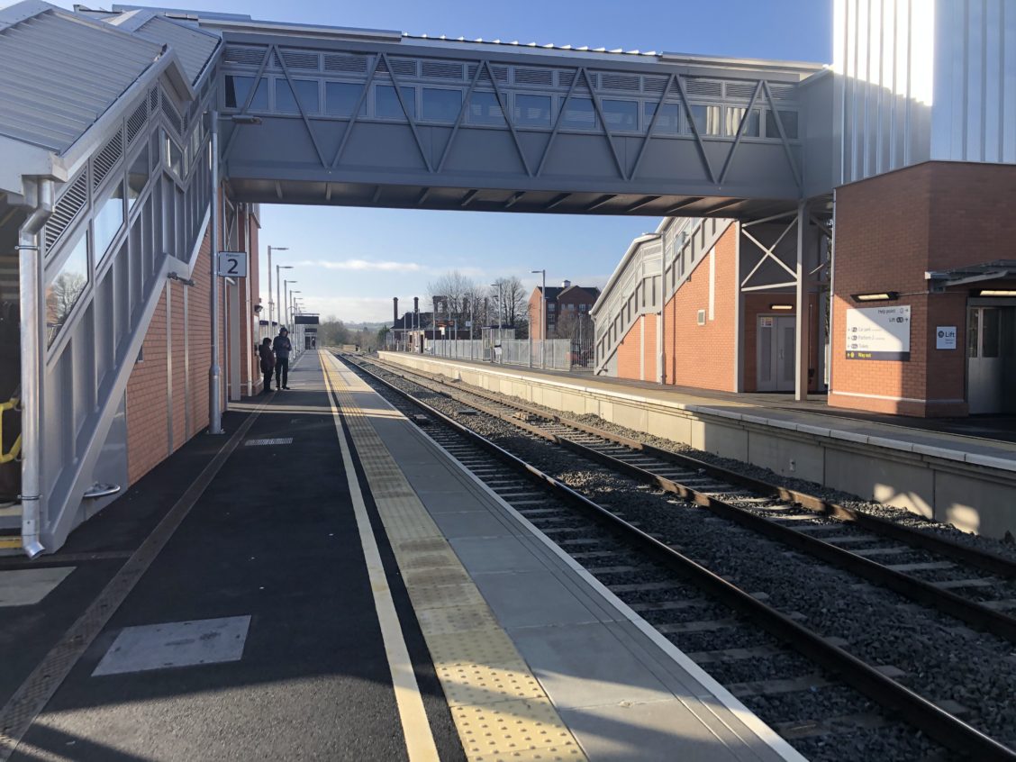 New platform opens at Market Harborough railway station | D2N2